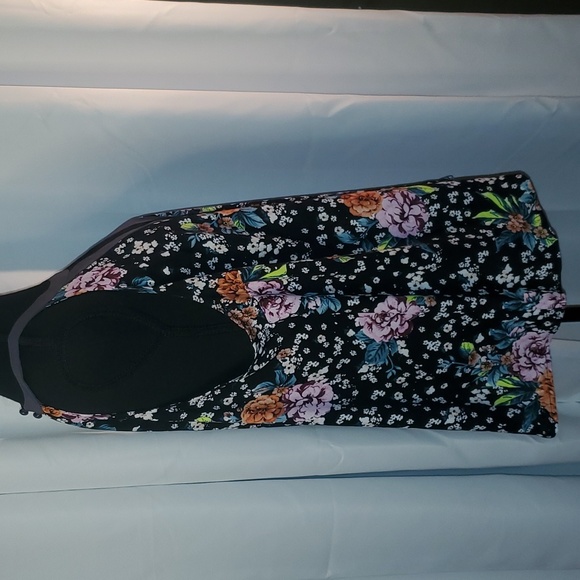 TORRID Tank - Picture 2 of 4